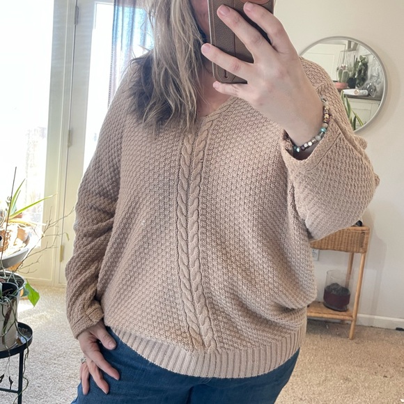 Cozy Company knitted sweater with open back 2x-3x - Picture 8 of 8